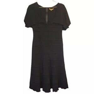 Amelia Toro | 100% Wool V Neck Short Sleeve midi Dress Black